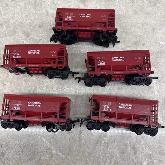 Vintage Canadian National HO Hopper Car Lot of 5: 172950, 172912, 172973, 172909 - Picture 3 of 5